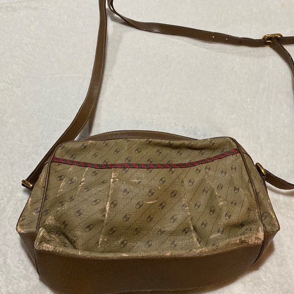 Authentic vintage Gucci crossbody purse